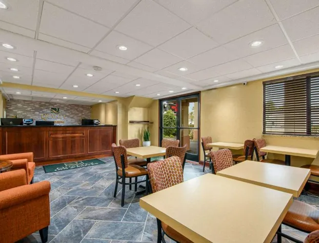 Hibiscus Inn & Suites hotel detail image 3