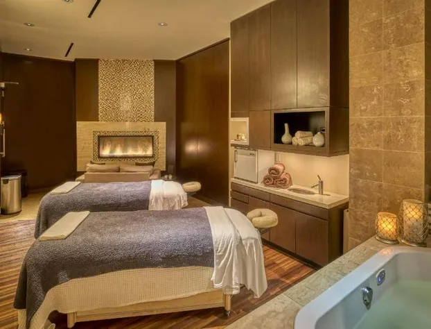 Harrah’s Resort Atlantic City– A Caesars Rewards Destination hotel detail image 1