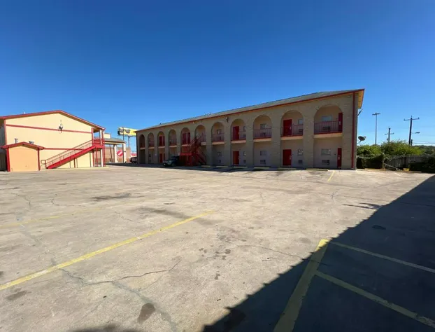 Executive Inn & Suites Near Lackland AFB hotel detail image 2