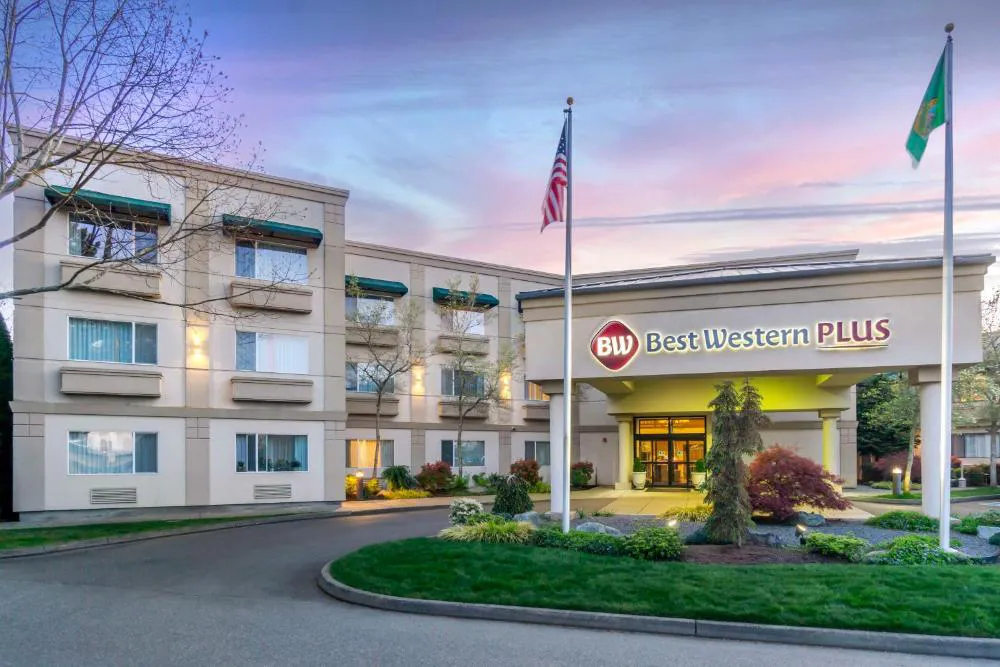 Best Western Plus Edmonds Harbor Inn hotel hero