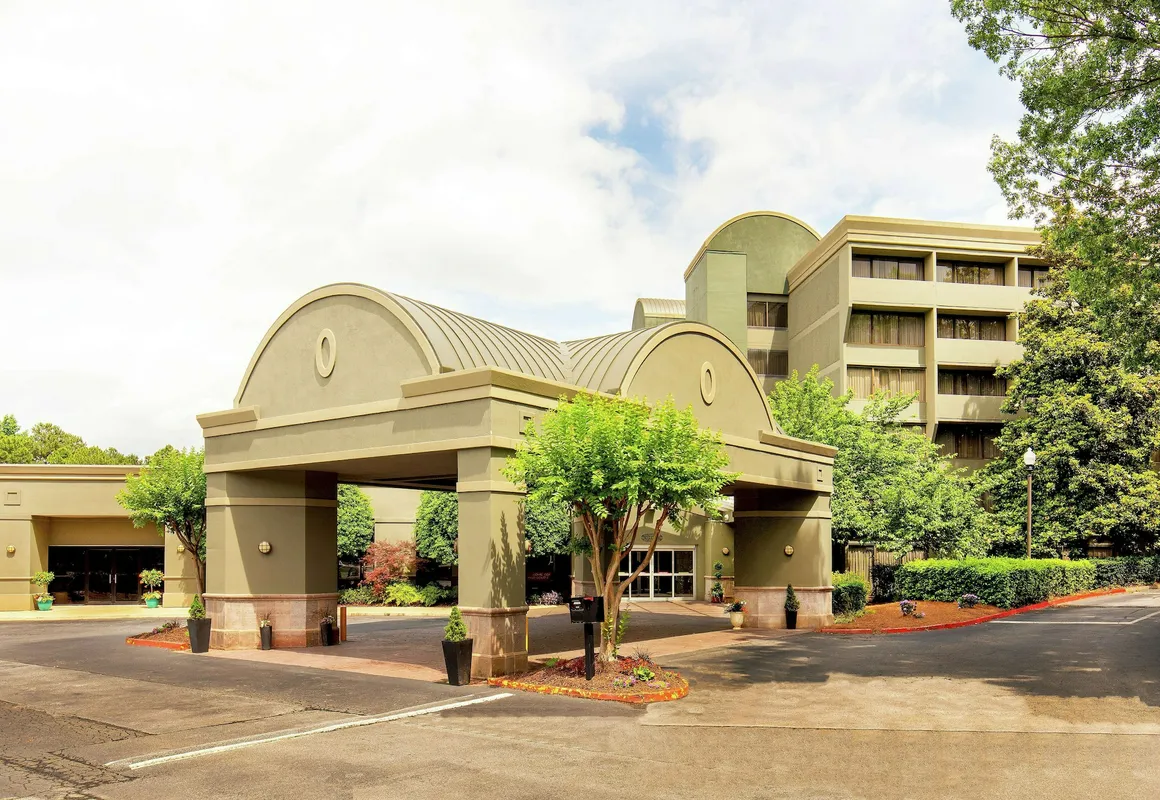 DoubleTree by Hilton Atlanta Windy Hill Ballpark hotel hero