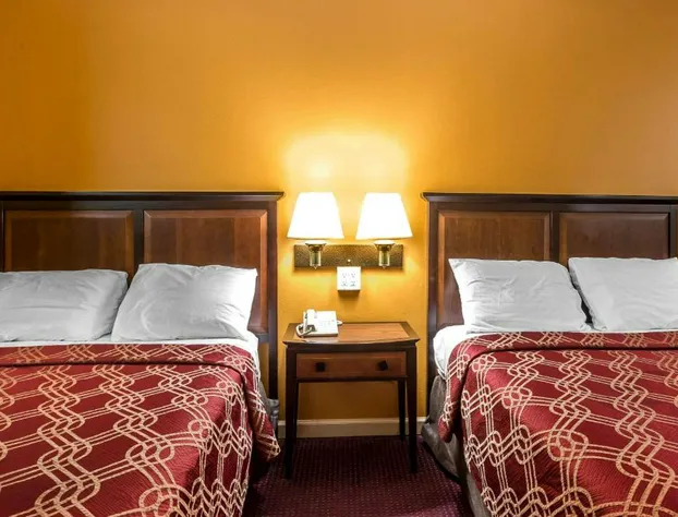 Econo Lodge At Six Flags hotel detail image 1
