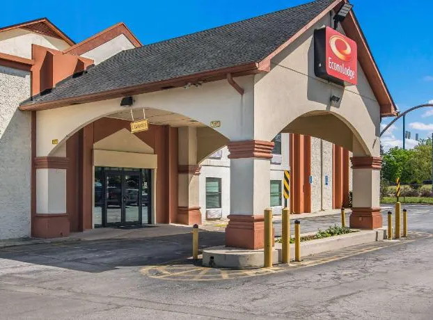 Econo Lodge At Six Flags hotel detail image 2