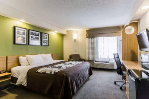 Rodeway Inn Austell Six Flags hotel detail image 1