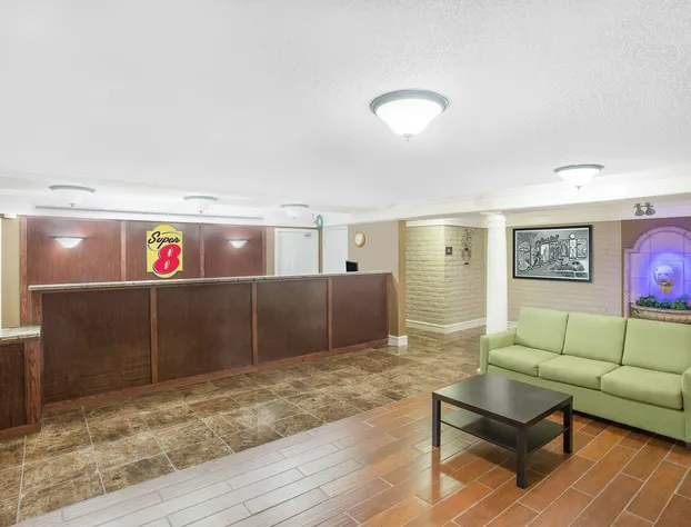 Super 8 by Wyndham Austell/Six Flags hotel detail image 2