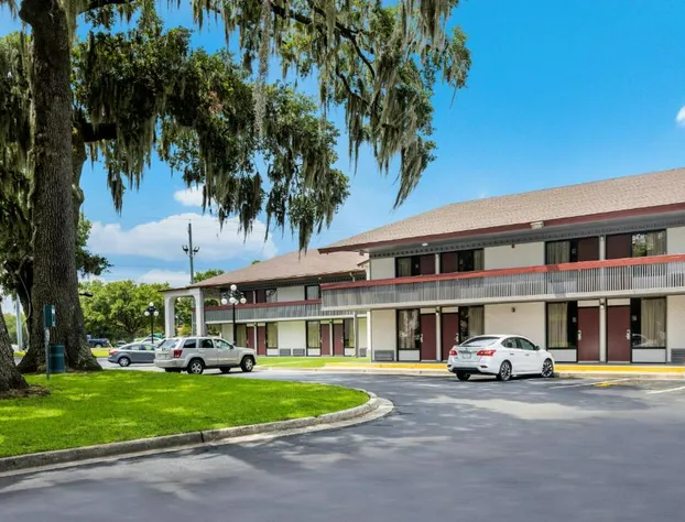Red Roof Inn Savannah - Southside/Midtown hotel detail image 3