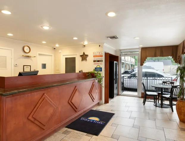 Days Inn by Wyndham Austin/University/Downtown hotel detail image 2