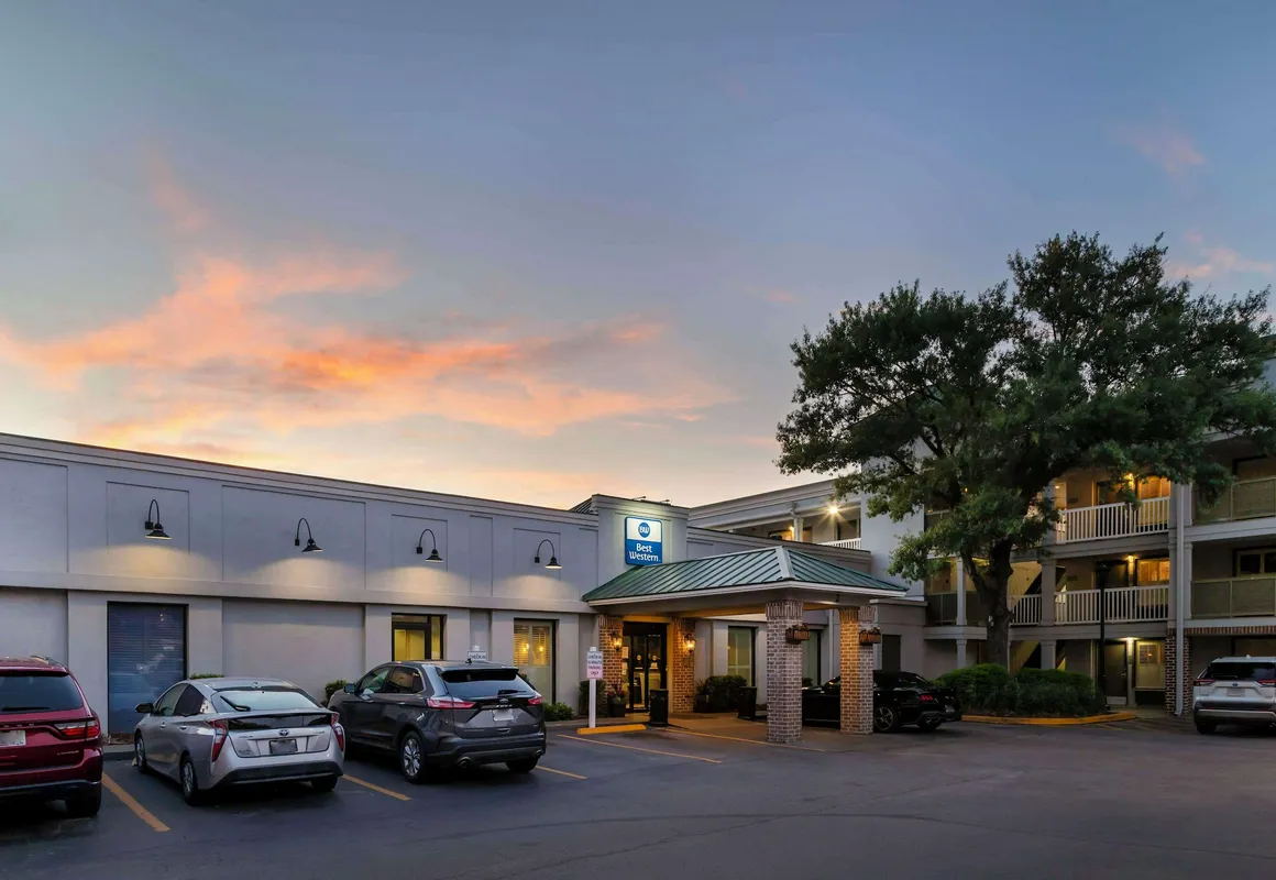 Best Western Savannah Historic District hotel hero