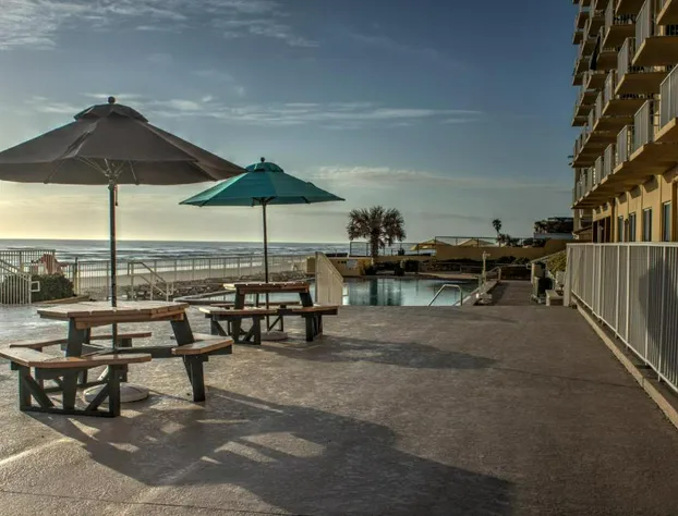 Spark by Hilton Ormond Beach Oceanfront hotel detail image 2