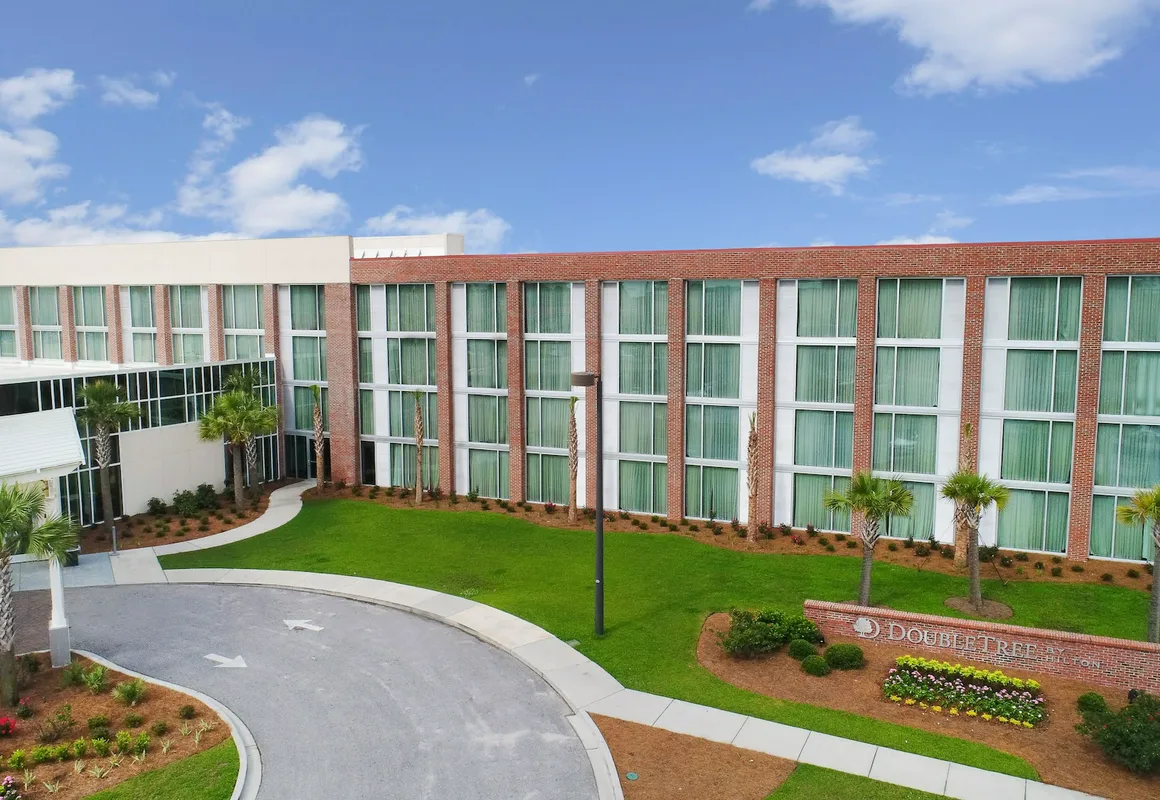 DoubleTree by Hilton Hotel & Suites Charleston Airport hotel hero