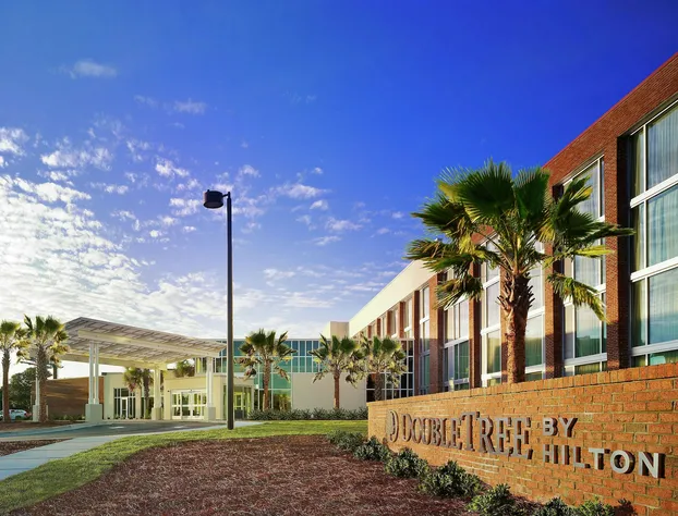 DoubleTree by Hilton Hotel & Suites Charleston Airport hotel detail image 4