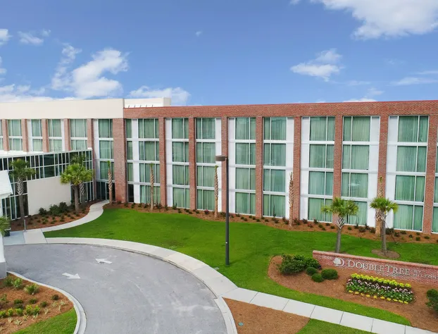 DoubleTree by Hilton Hotel & Suites Charleston Airport hotel detail image 1