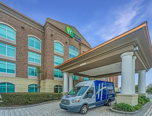 Holiday Inn Express & Suites Charleston Arpt-Conv Ctr Area hotel detail image 3