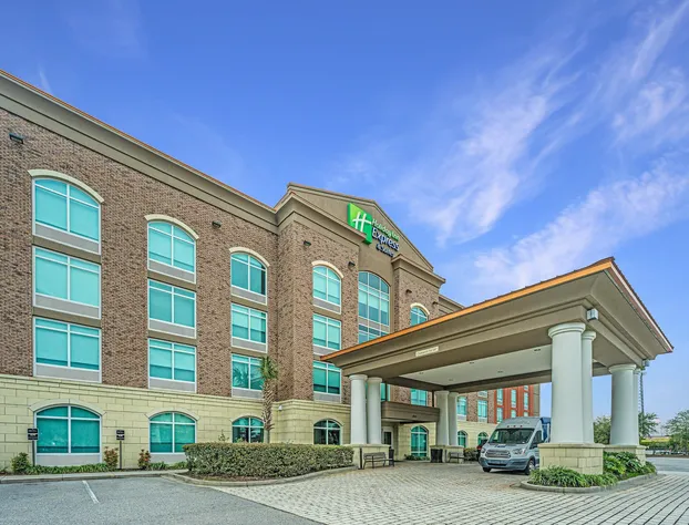 Holiday Inn Express & Suites Charleston Arpt-Conv Ctr Area hotel detail image 2