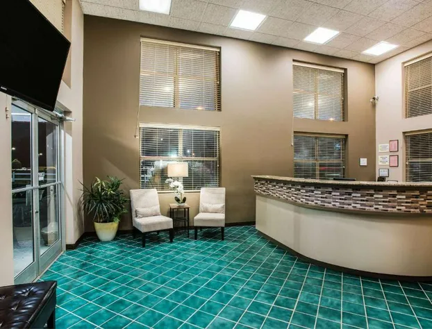 Super 8 by Wyndham Sevierville Riverside hotel detail image 3