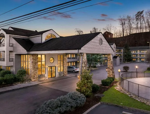 Quality Inn And Suites Dollywood hotel detail image 2