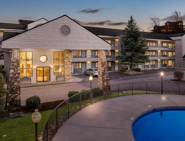 Quality Inn And Suites Dollywood hotel detail image 1
