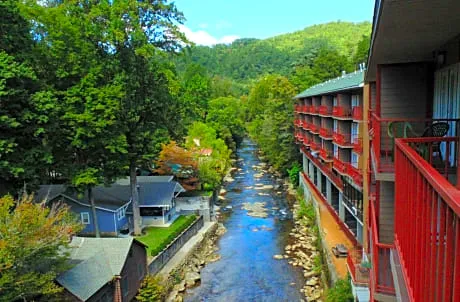 Baymont by Wyndham Gatlinburg On The River hotel hero