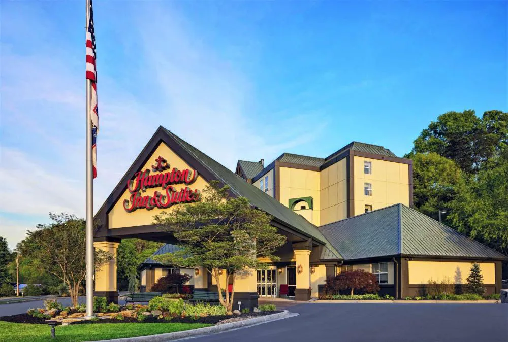 Hampton Inn & Suites Pigeon Forge On The Parkway hotel hero