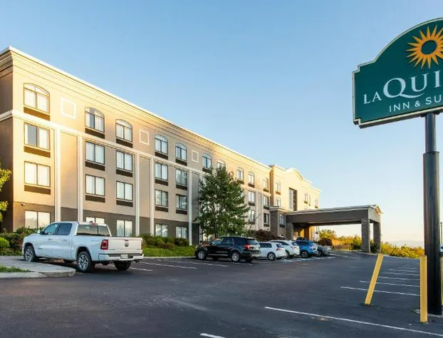 La Quinta Inn & Suites by Wyndham Sevierville / Kodak hotel detail image 3