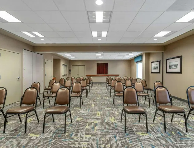 Hampton Inn Suites Minneapolis St Paul Arpt-Mall of America hotel detail image 2