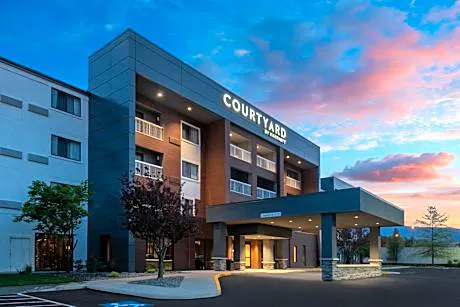 Courtyard by Marriott Reno hotel hero