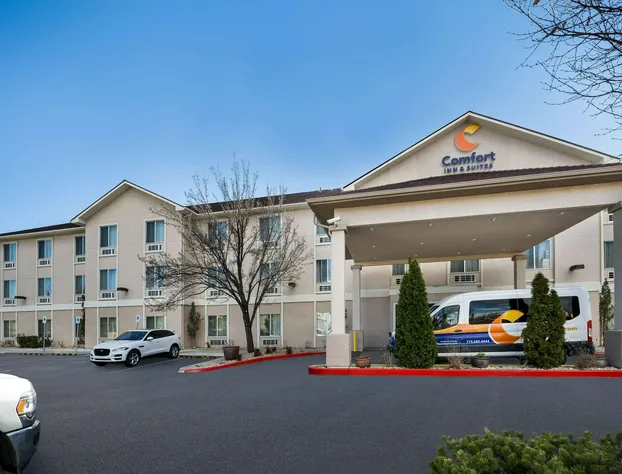 Comfort Inn & Suites Airport hotel detail image 1