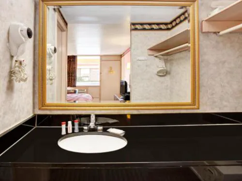 Ramada Limited Cockeysville hotel detail image 4