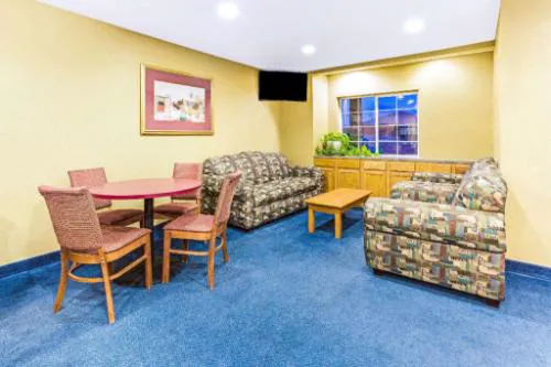 Super 8 by Wyndham Parker/SE Denver Area hotel detail image 1