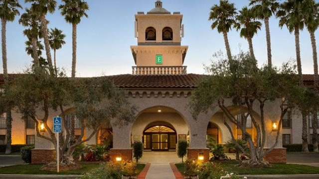 Embassy Suites by Hilton Lompoc Central Coast hotel detail image 2