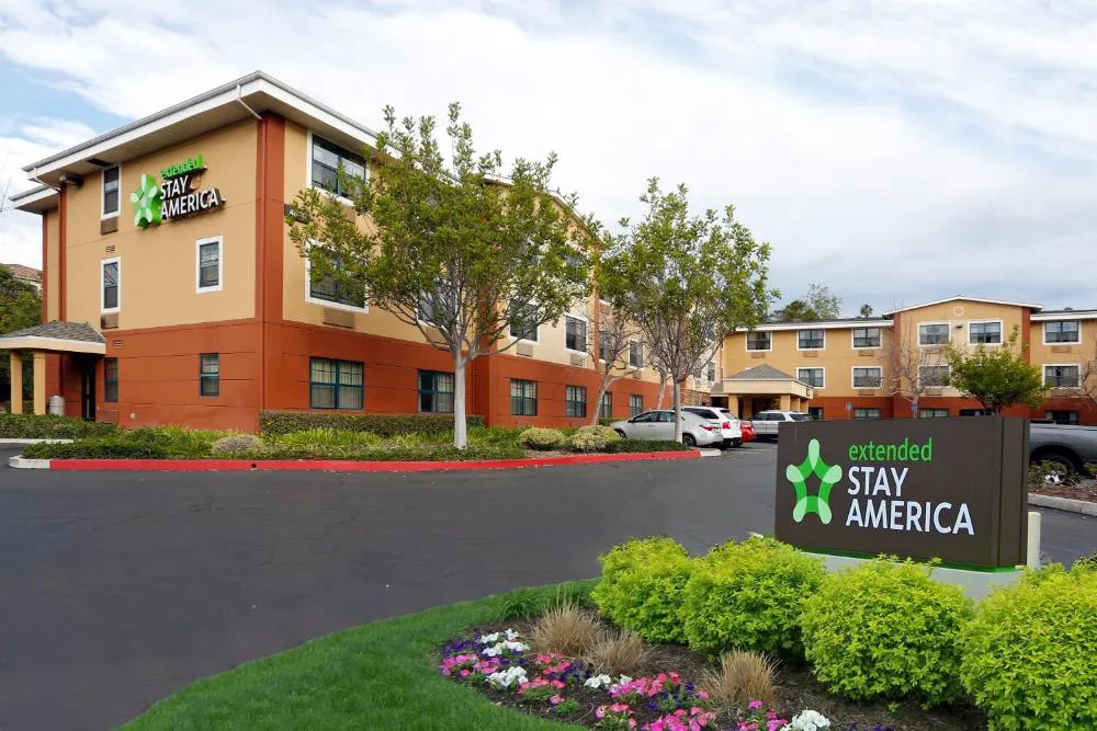 Extended Stay America Suites Santa Barbara Calle Real hotel hero