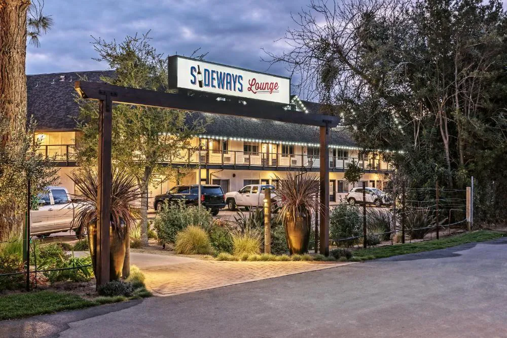 Sideways Inn hotel hero