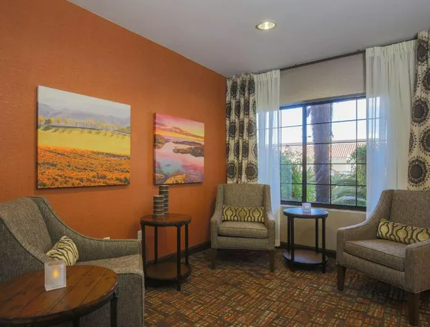 Hampton Inn And Suites Camarillo hotel detail image 3