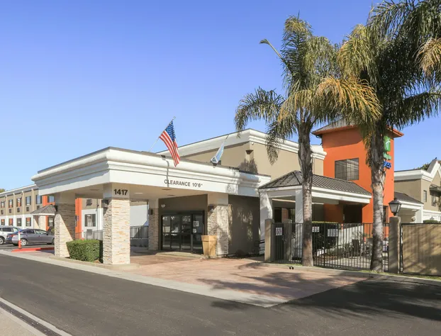 Holiday Inn Express Lompoc by IHG hotel detail image 2