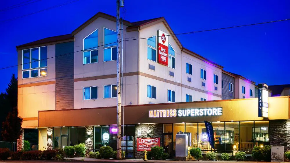Best Western Plus Battle Ground Inn & Suites hotel hero