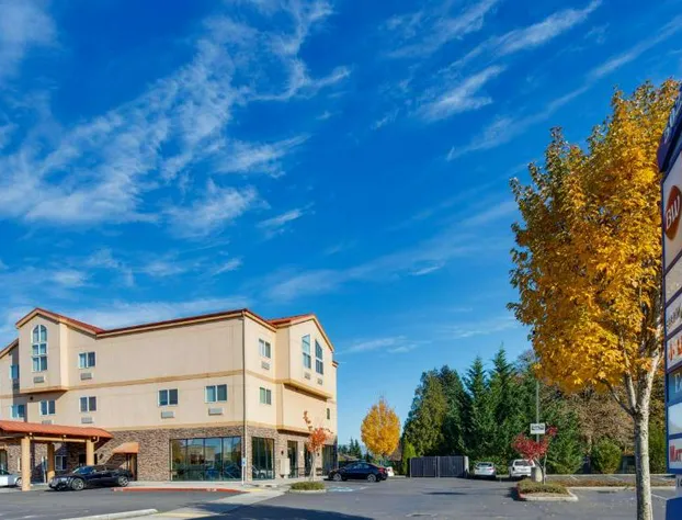 Best Western Plus Battle Ground Inn & Suites hotel detail image 1