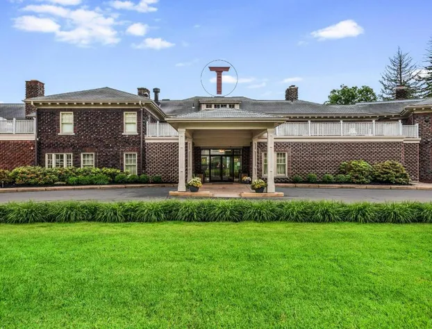 Traditions Hotel & Spa Johnson City - Binghamton, an Ascend Collection Hotel hotel detail image 2