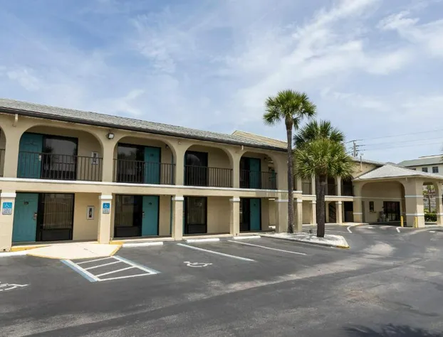 Ocean Breeze Inn hotel detail image 1