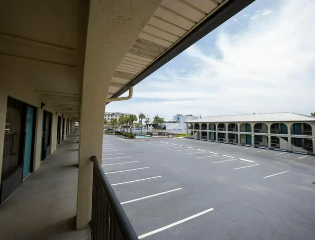 Ocean Breeze Inn hotel detail image 4