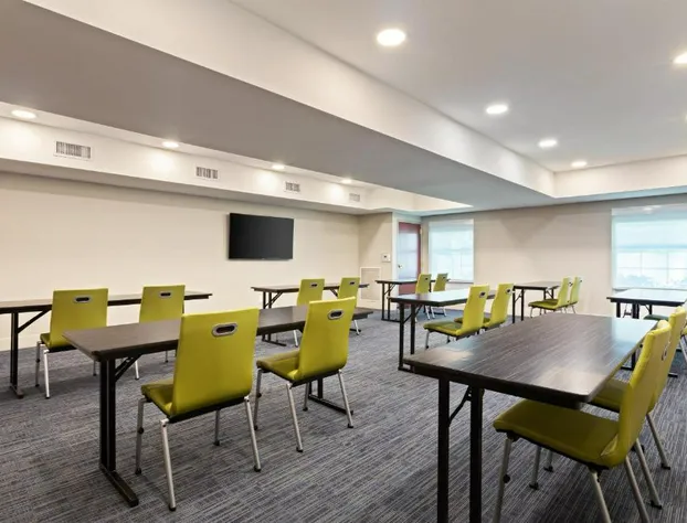 Holiday Inn Express and Suites Jacksonville East by IHG hotel detail image 1