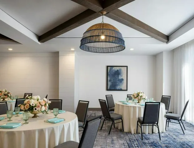 Delta Hotels by Marriott™ Jacksonville Deerwood hotel detail image 3