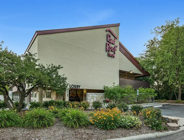 Red Roof Inn Detroit - Dearborn/Greenfield Village hotel detail image 2