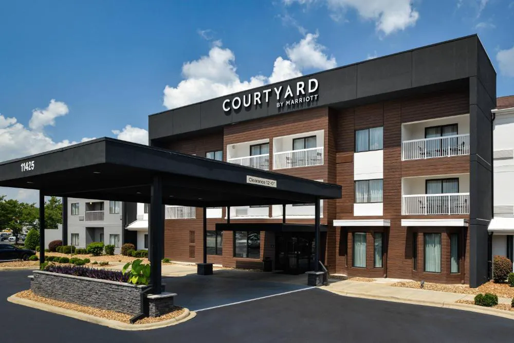 Courtyard by Marriott Charlotte/Matthews hotel hero