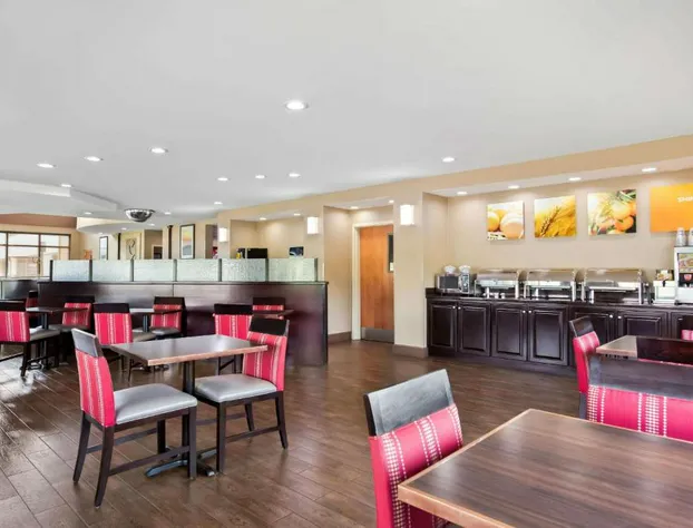 Comfort Suites Gulfport Central hotel detail image 4