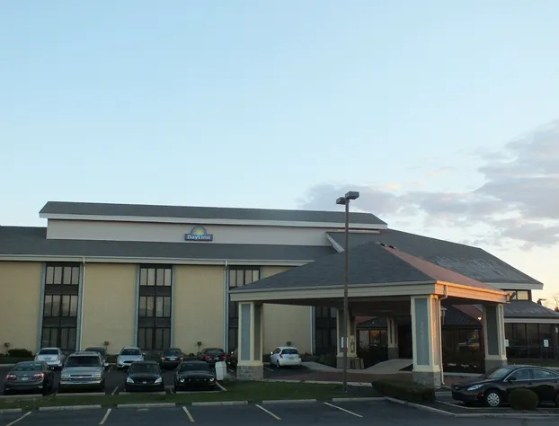 Days Inn by Wyndham Indianapolis Northeast hotel detail image 1