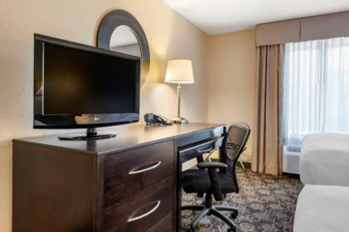 Comfort Suites West Indianapolis - Brownsburg hotel detail image 3