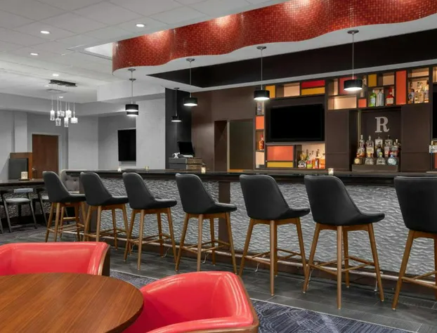 Renaissance Indianapolis North Hotel hotel detail image 4