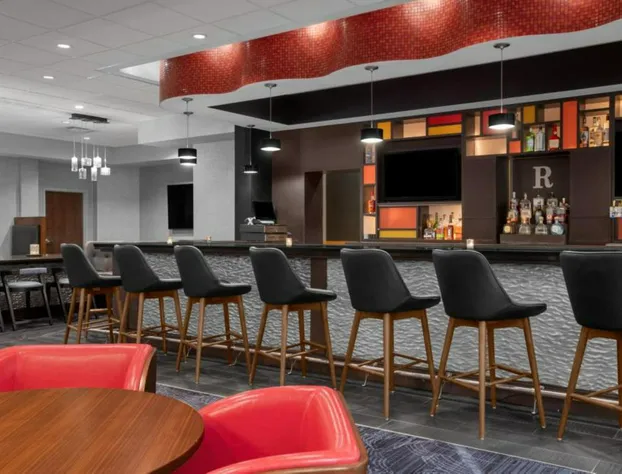 Renaissance Indianapolis North Hotel hotel detail image 4