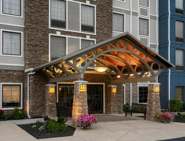 Staybridge Suites Indianapolis-Airport by IHG hotel detail image 1