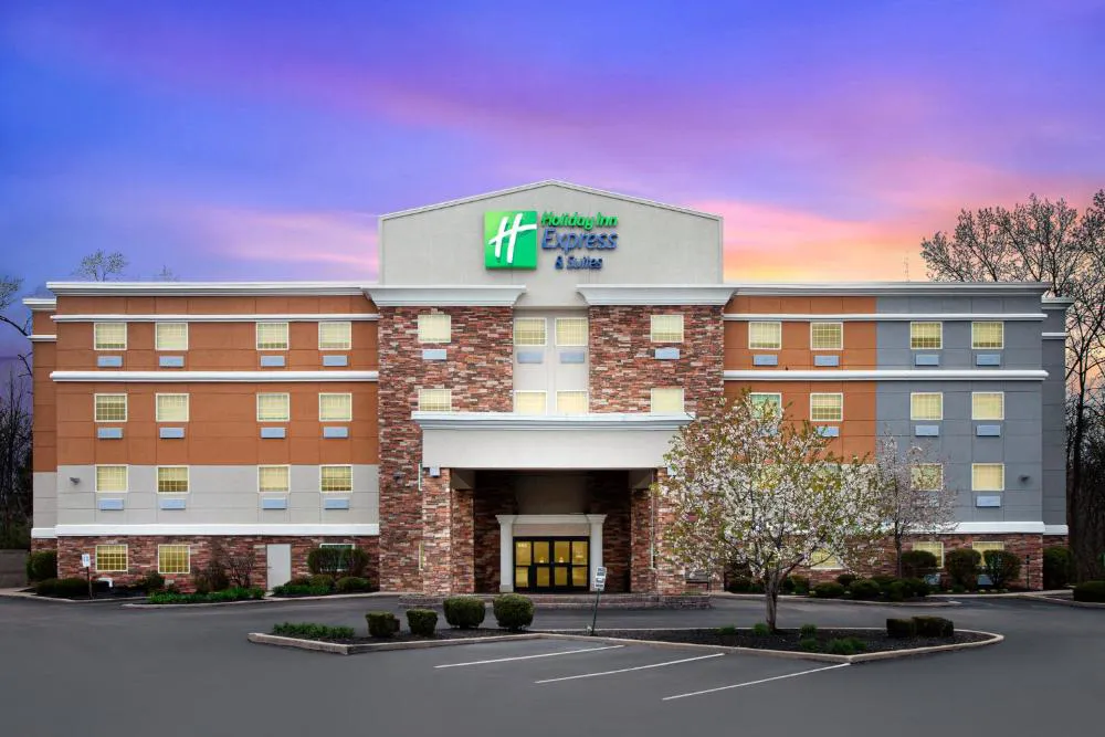 Holiday Inn Express & Suites - North Carmel / Westfield by IHG hotel hero